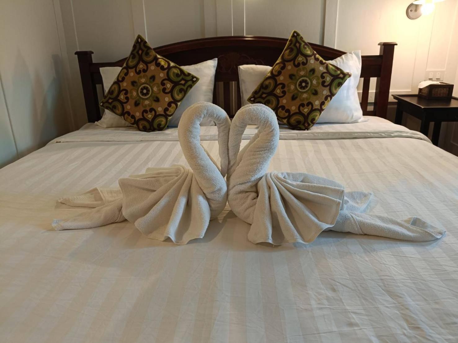 Baan Debtida Otel Bangkok Dış mekan fotoğraf
