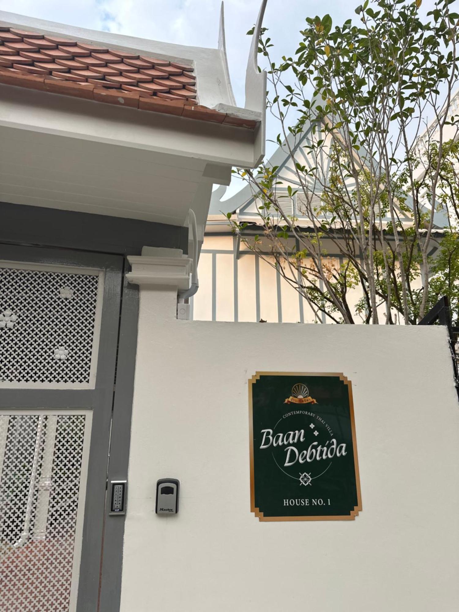 Baan Debtida Otel Bangkok Dış mekan fotoğraf