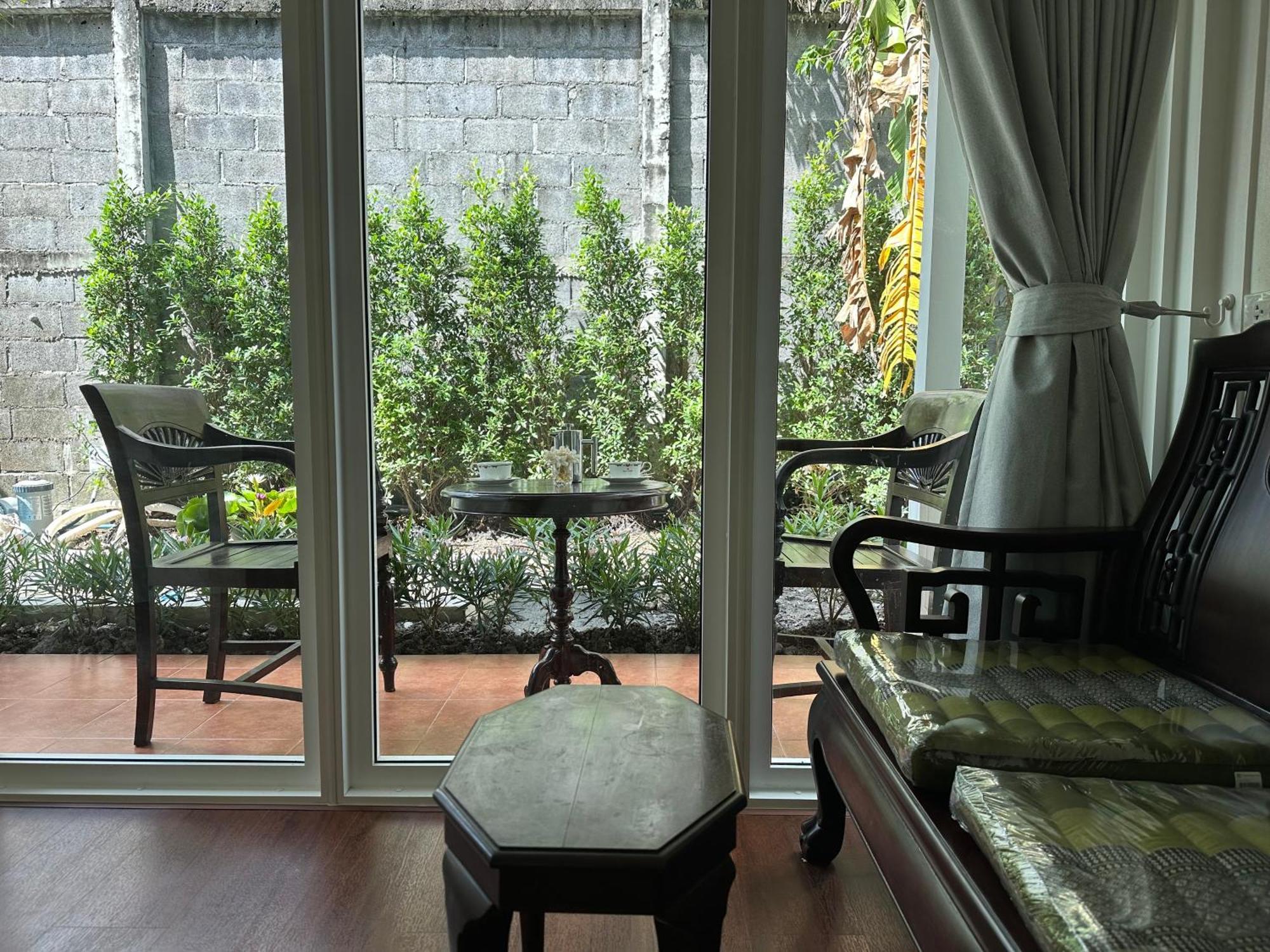 Baan Debtida Otel Bangkok Dış mekan fotoğraf