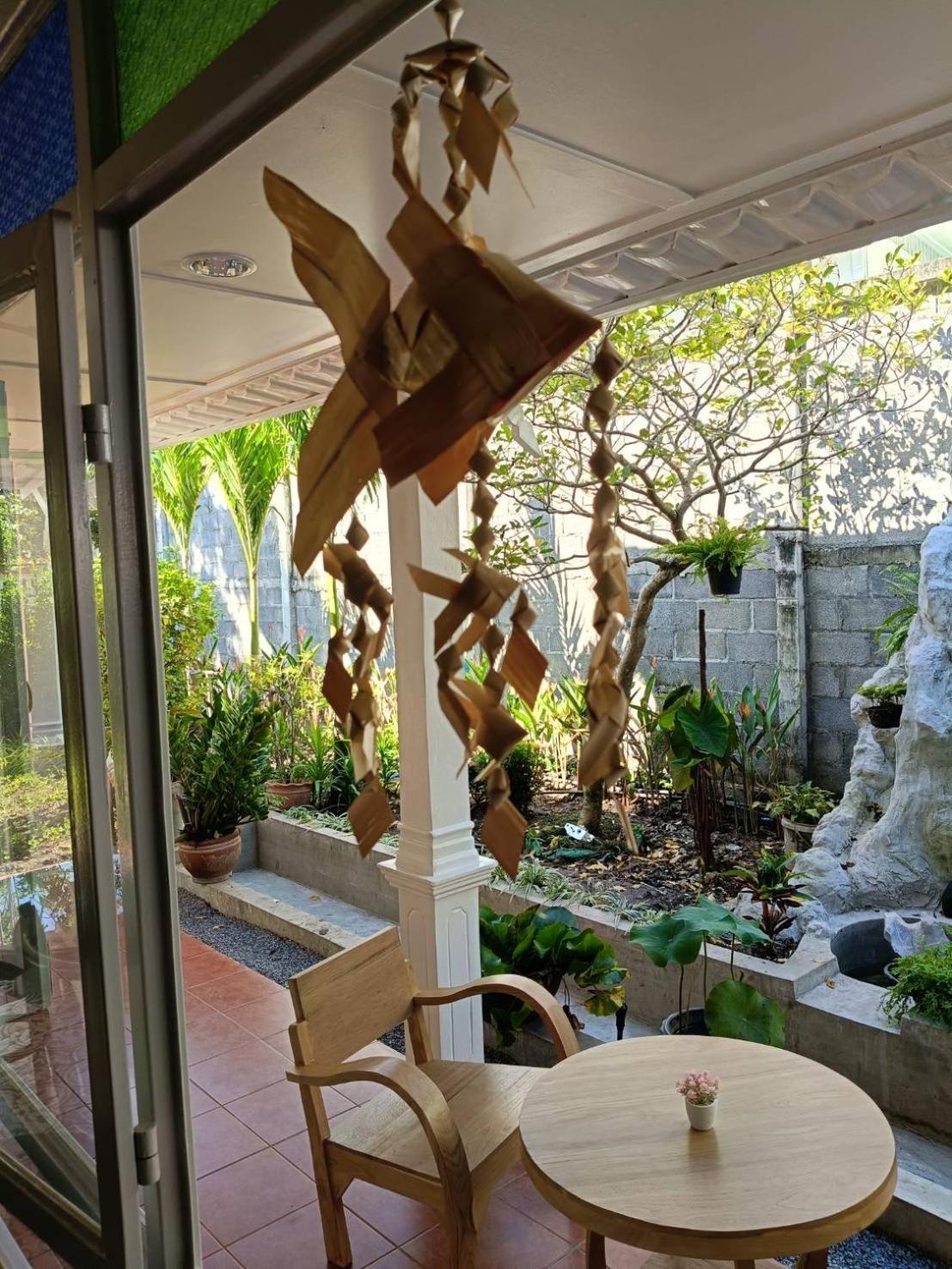 Baan Debtida Otel Bangkok Dış mekan fotoğraf