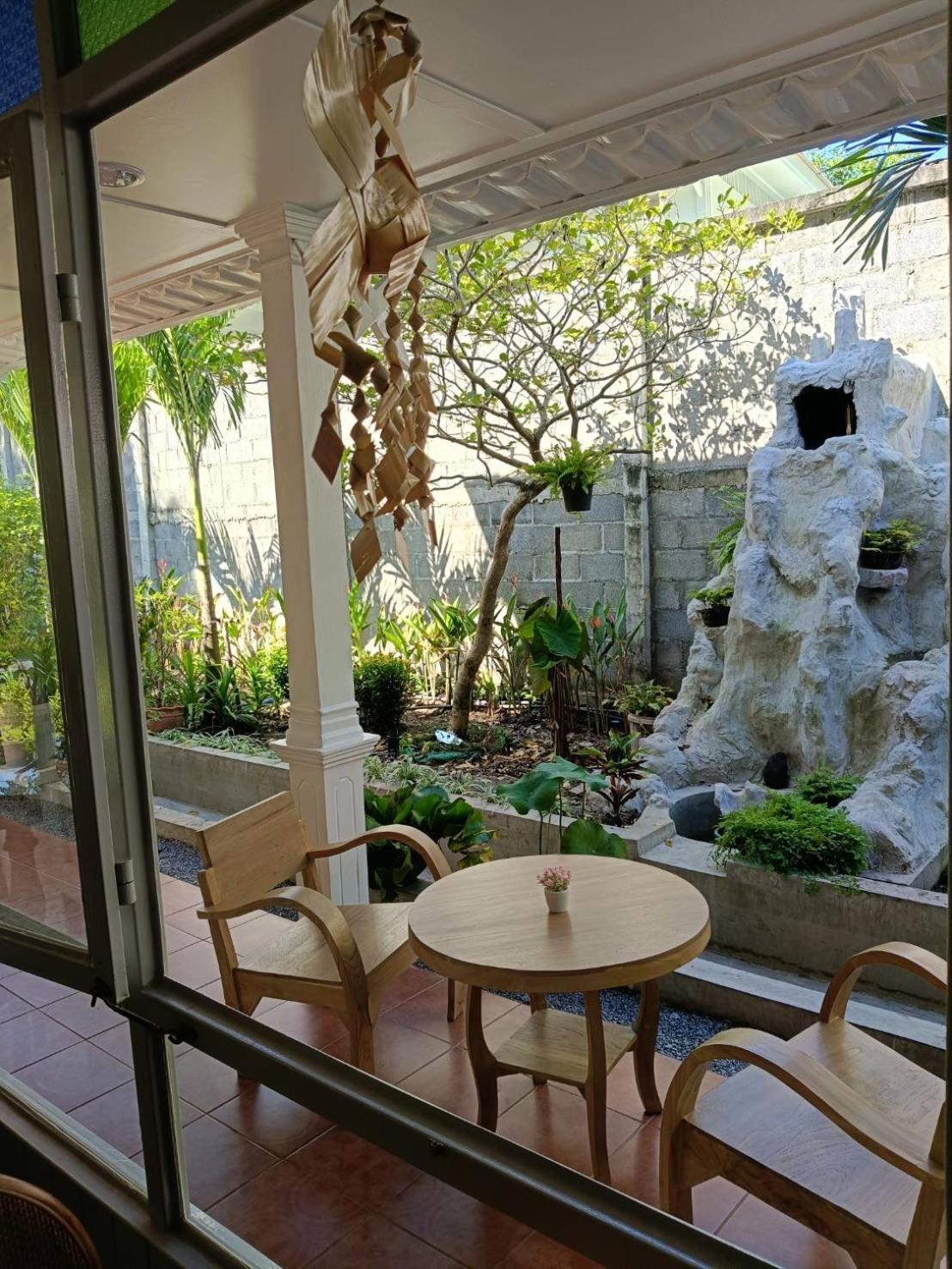 Baan Debtida Otel Bangkok Dış mekan fotoğraf