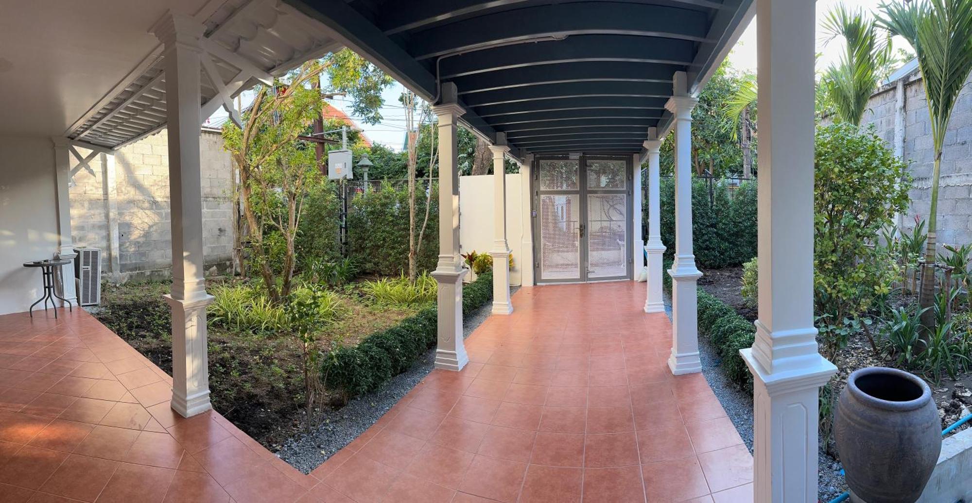 Baan Debtida Otel Bangkok Dış mekan fotoğraf