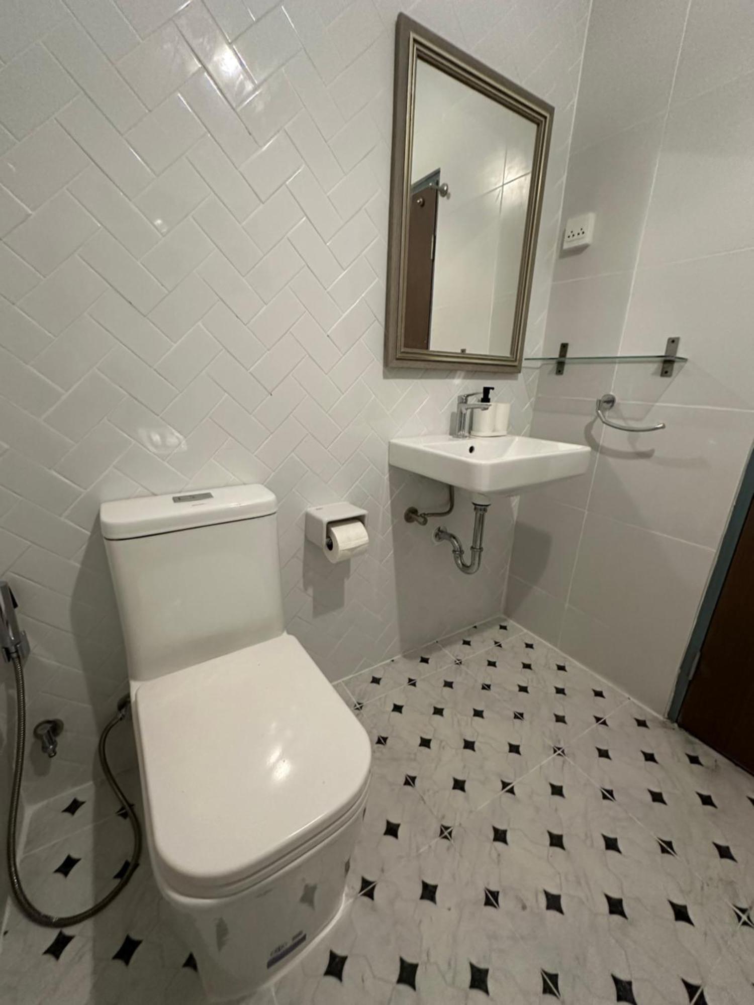 Baan Debtida Otel Bangkok Dış mekan fotoğraf