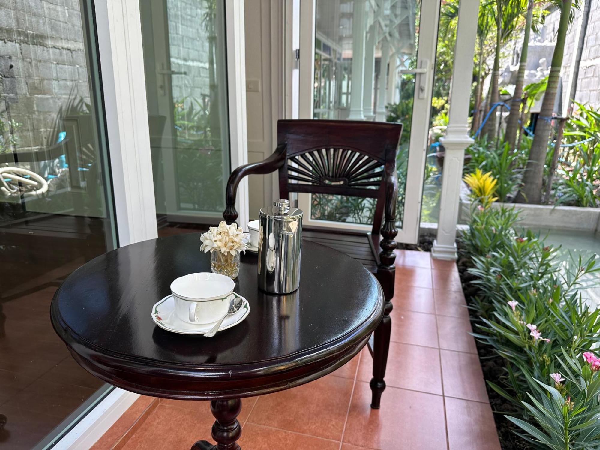 Baan Debtida Otel Bangkok Dış mekan fotoğraf