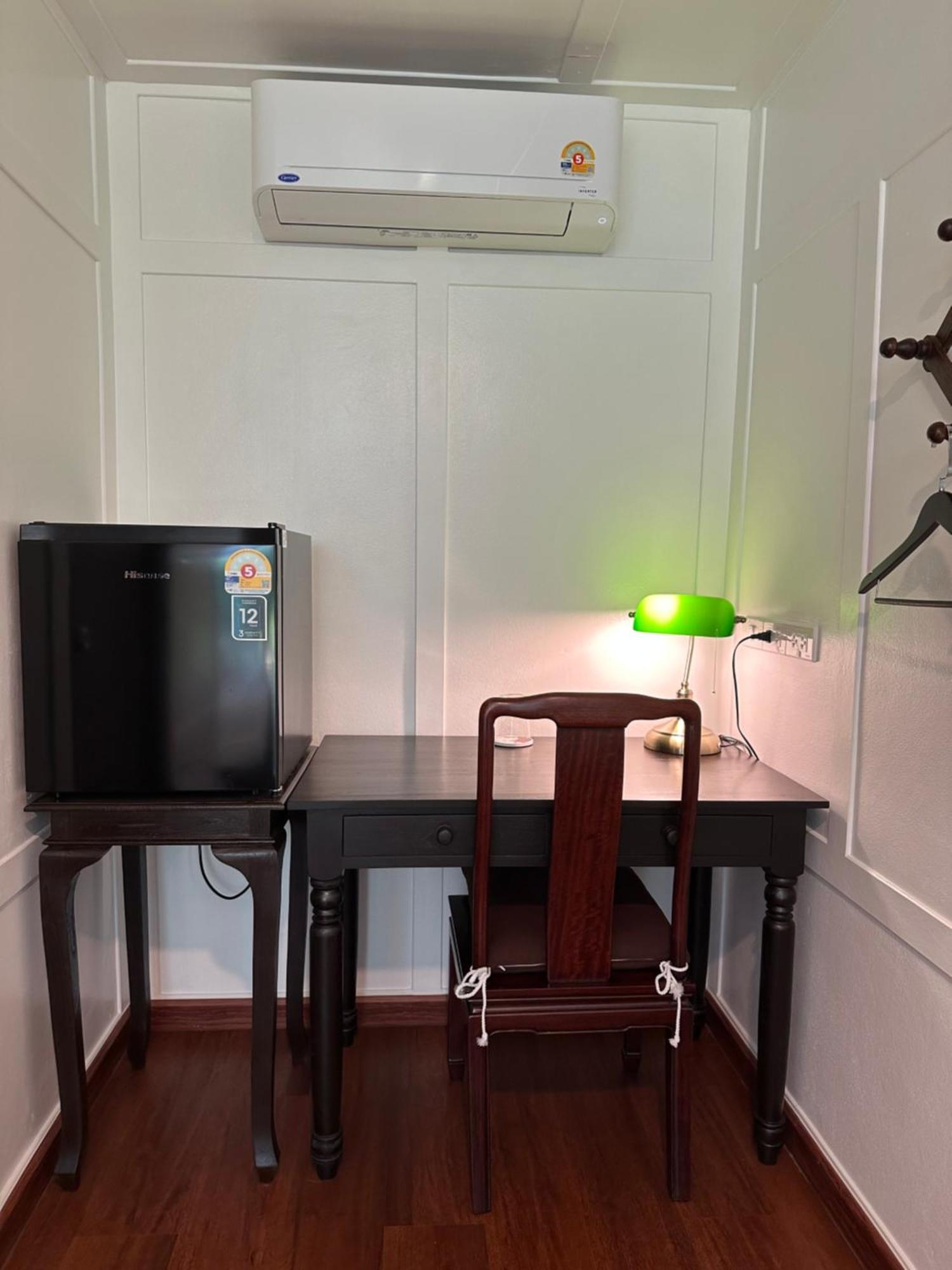 Baan Debtida Otel Bangkok Dış mekan fotoğraf
